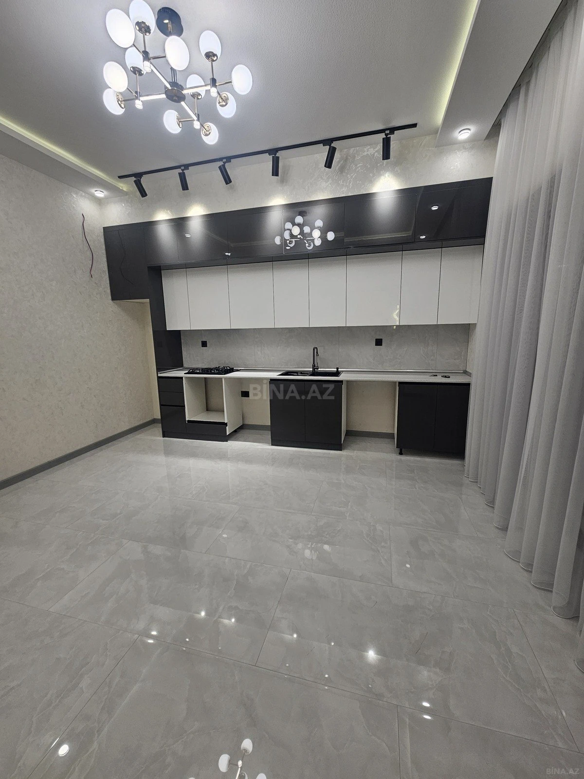 Satılır 4 otaqlı həyət evi 150 m²