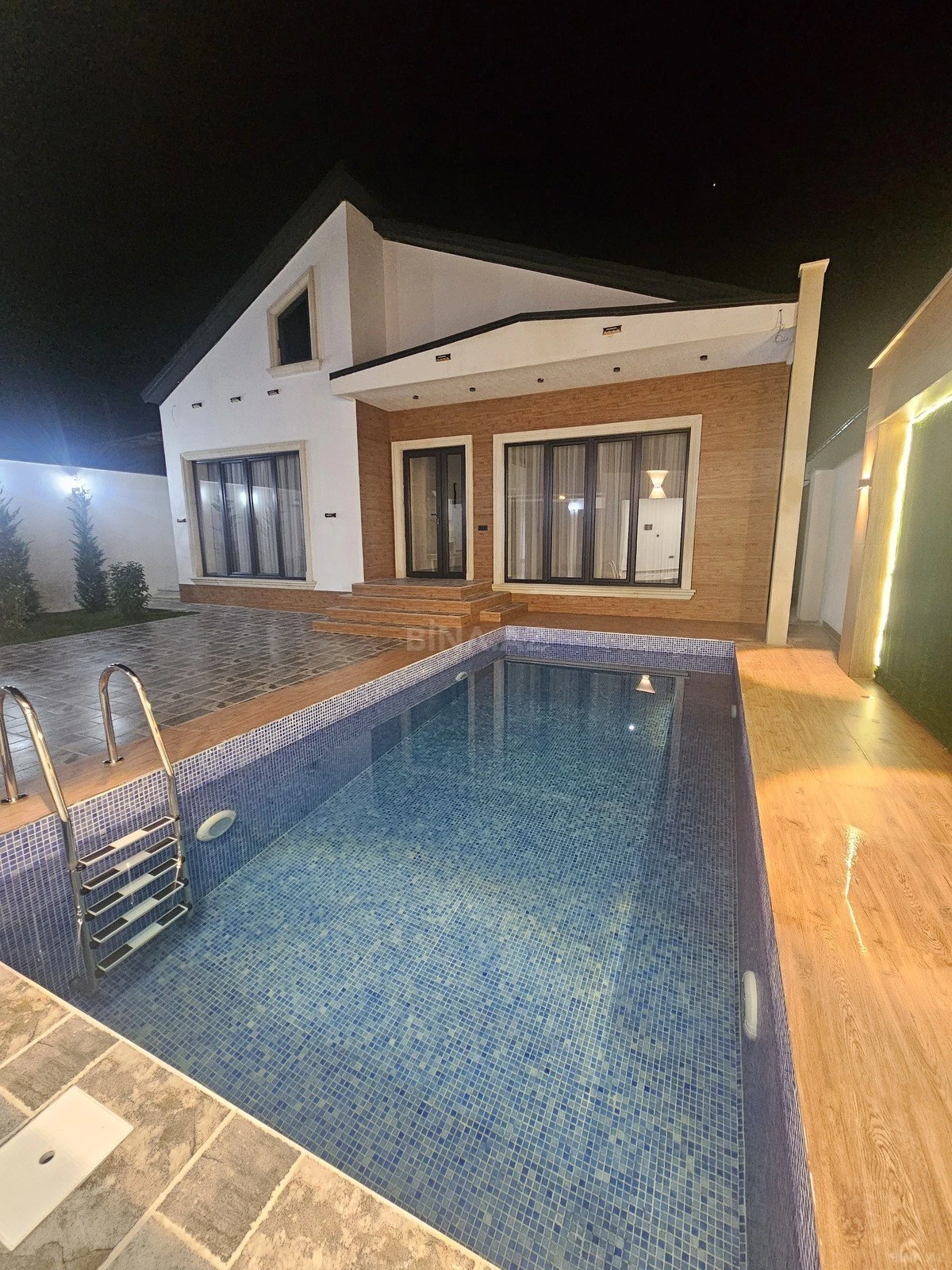 Satılır 4 otaqlı həyət evi 150 m²