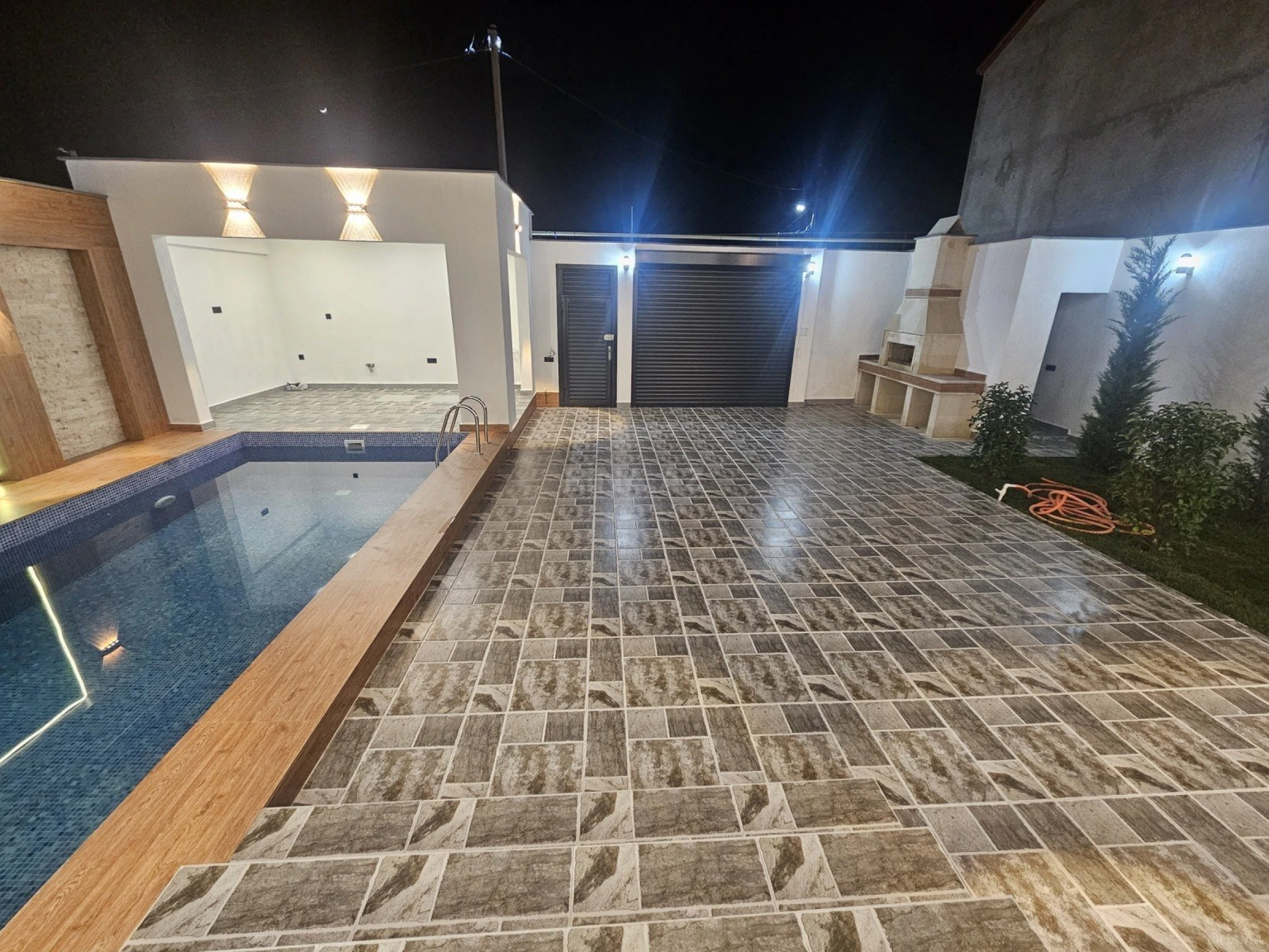 Satılır 4 otaqlı həyət evi 150 m²