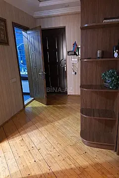 Satılır 4 otaqlı mənzil 115 m²