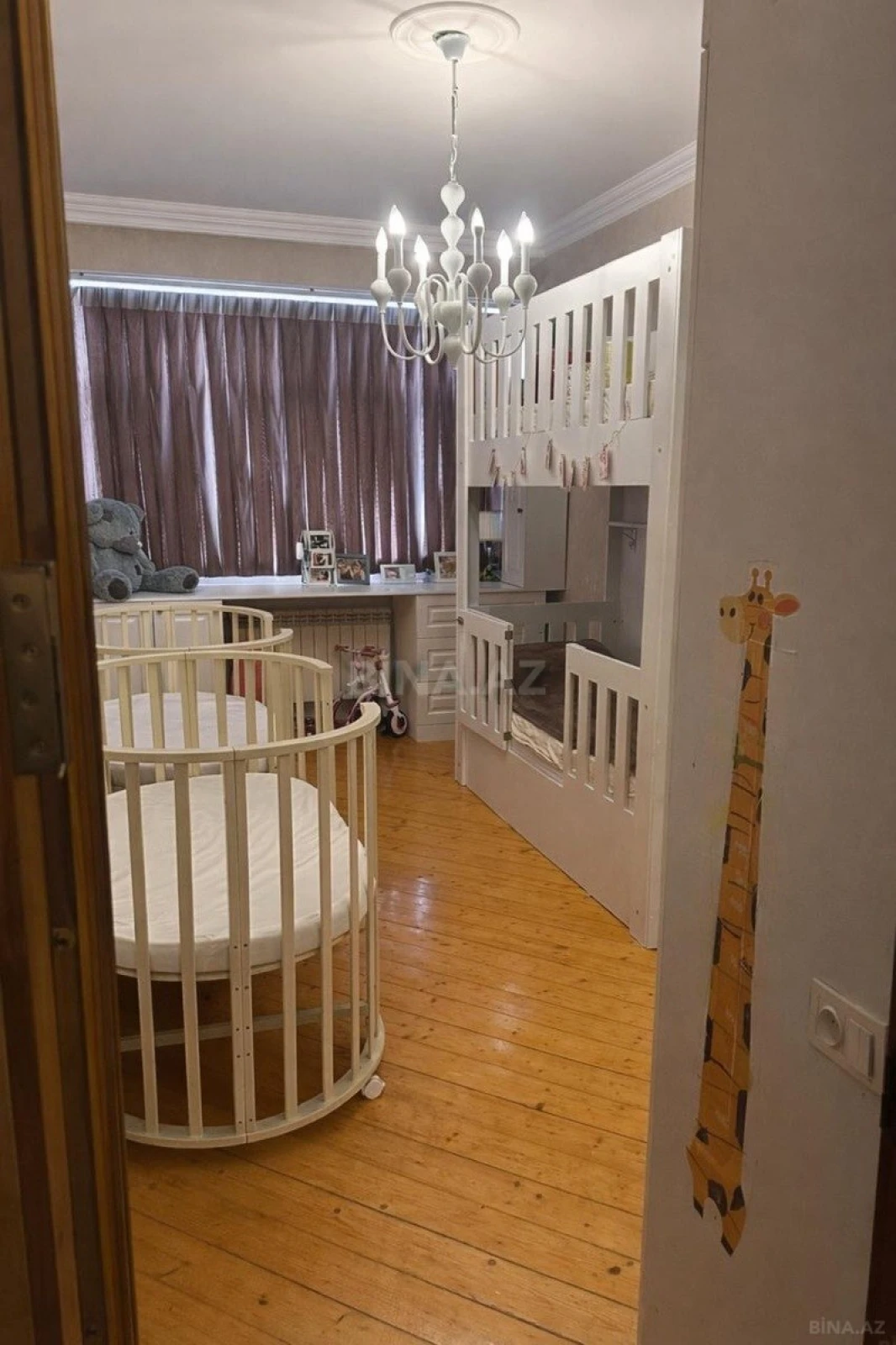 Satılır 4 otaqlı mənzil 115 m²