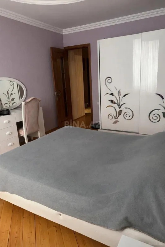 Satılır 4 otaqlı mənzil 115 m²