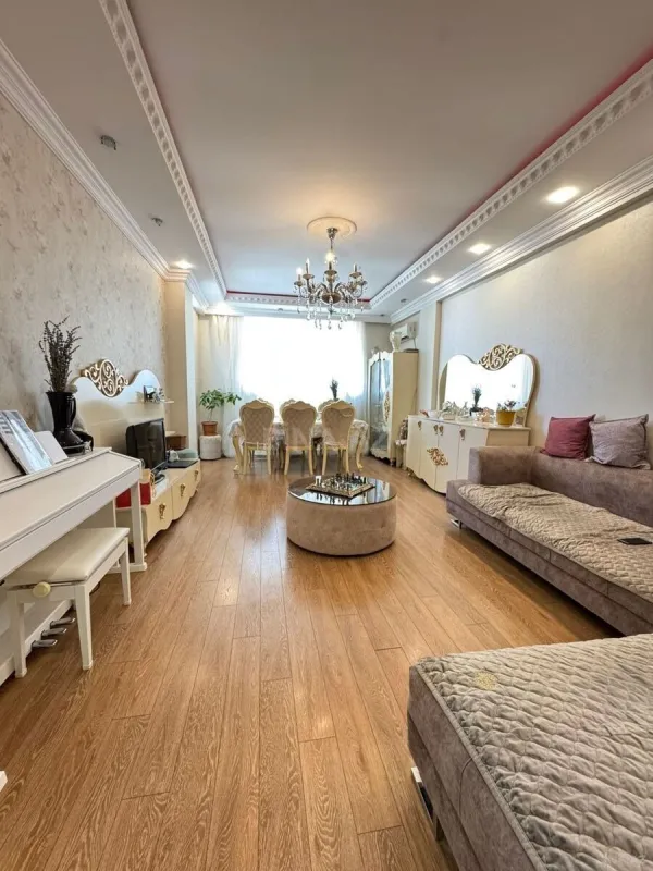 Satılır 3 otaqlı mənzil 92 m²