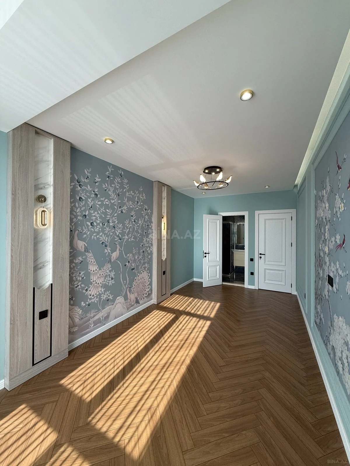 Satılır 4 otaqlı mənzil 140 m²