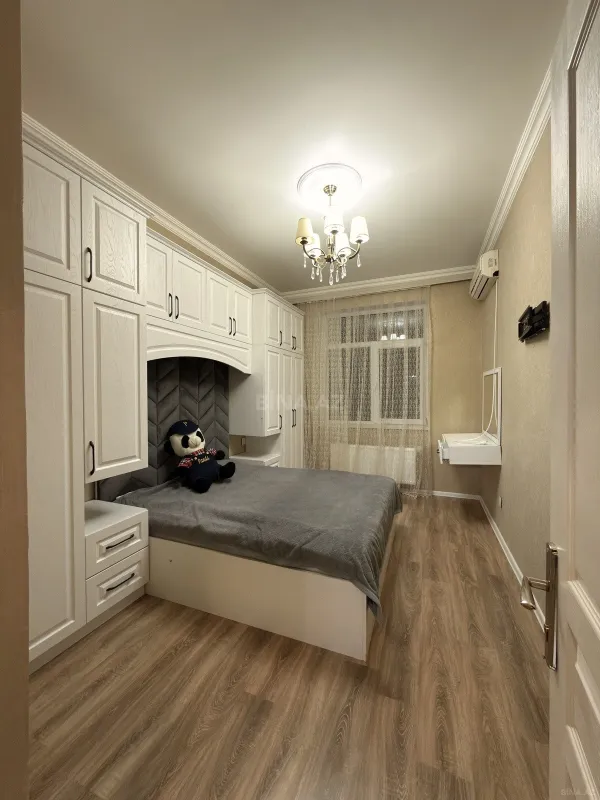 Satılır 3 otaqlı mənzil 88 m²