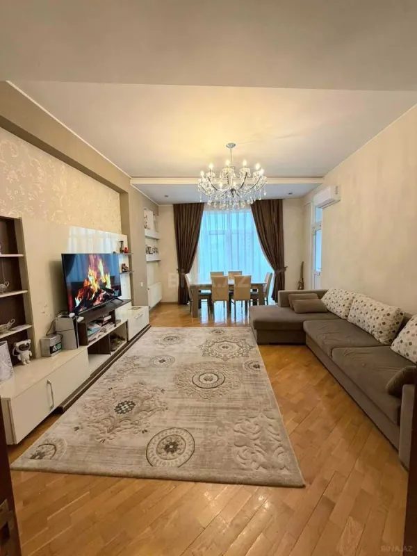 Satılır 2 otaqlı mənzil 88 m²