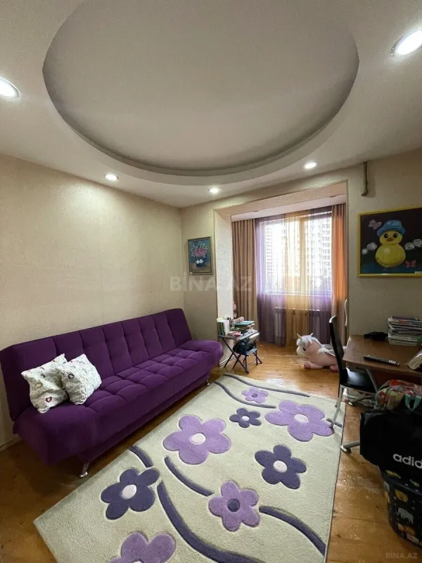 Satılır 3 otaqlı mənzil 84 m²