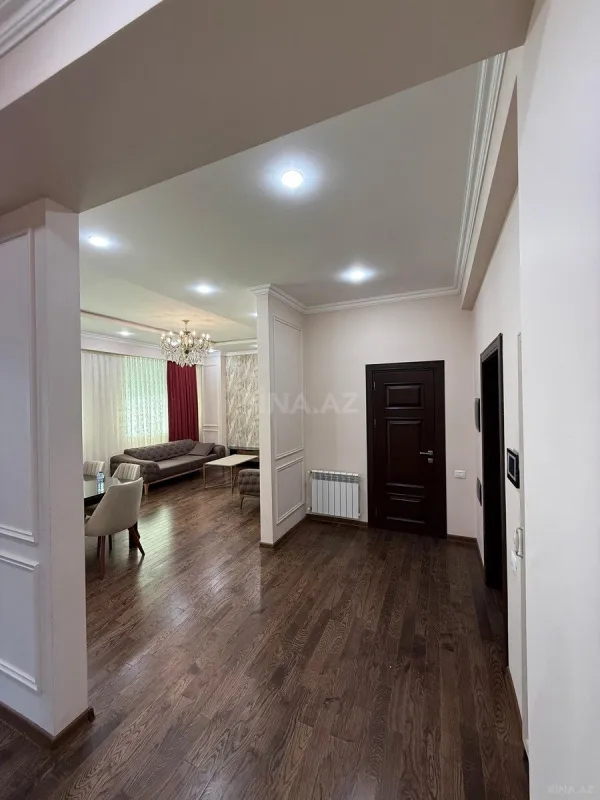 Satılır 3 otaqlı mənzil 117 m²