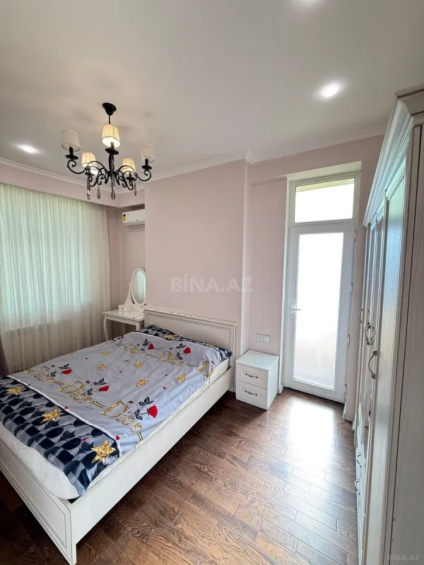 Satılır 3 otaqlı mənzil 117 m²