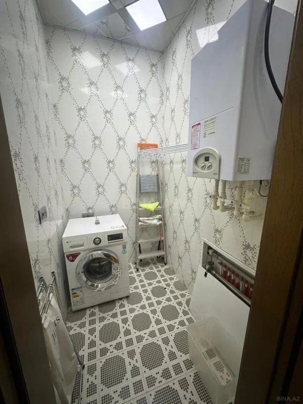 Satılır 3 otaqlı mənzil 136 m²