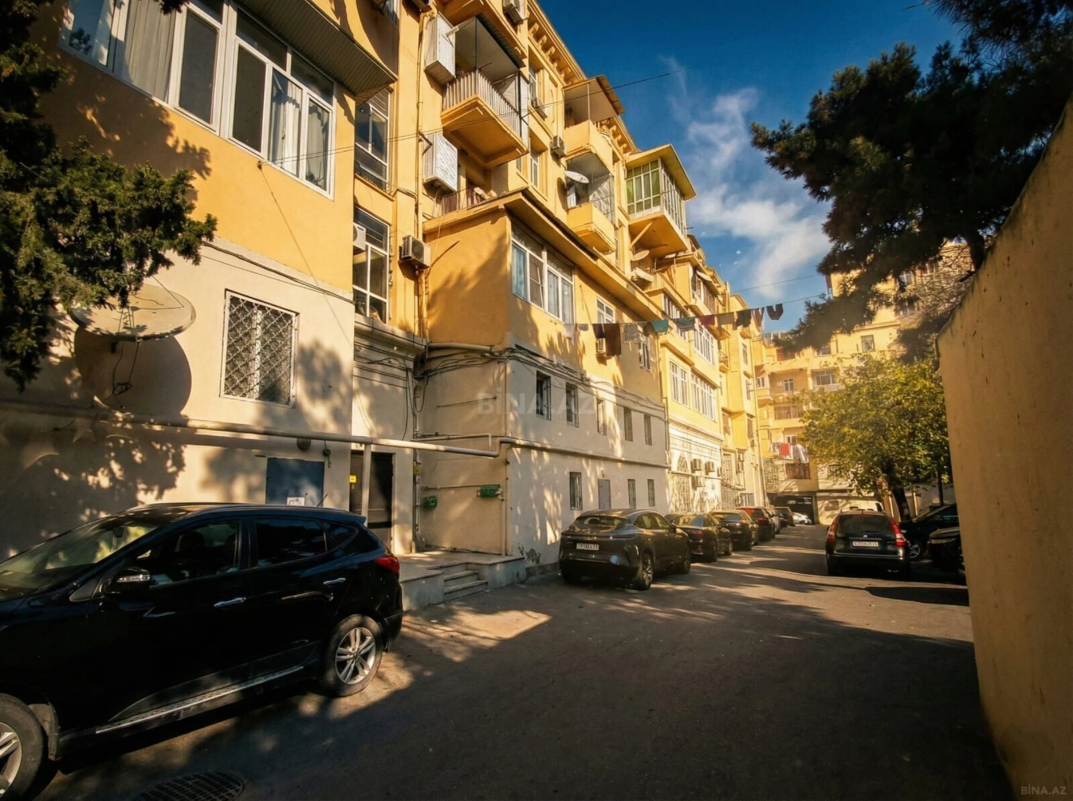 Satılır 3 otaqlı mənzil 105 m²