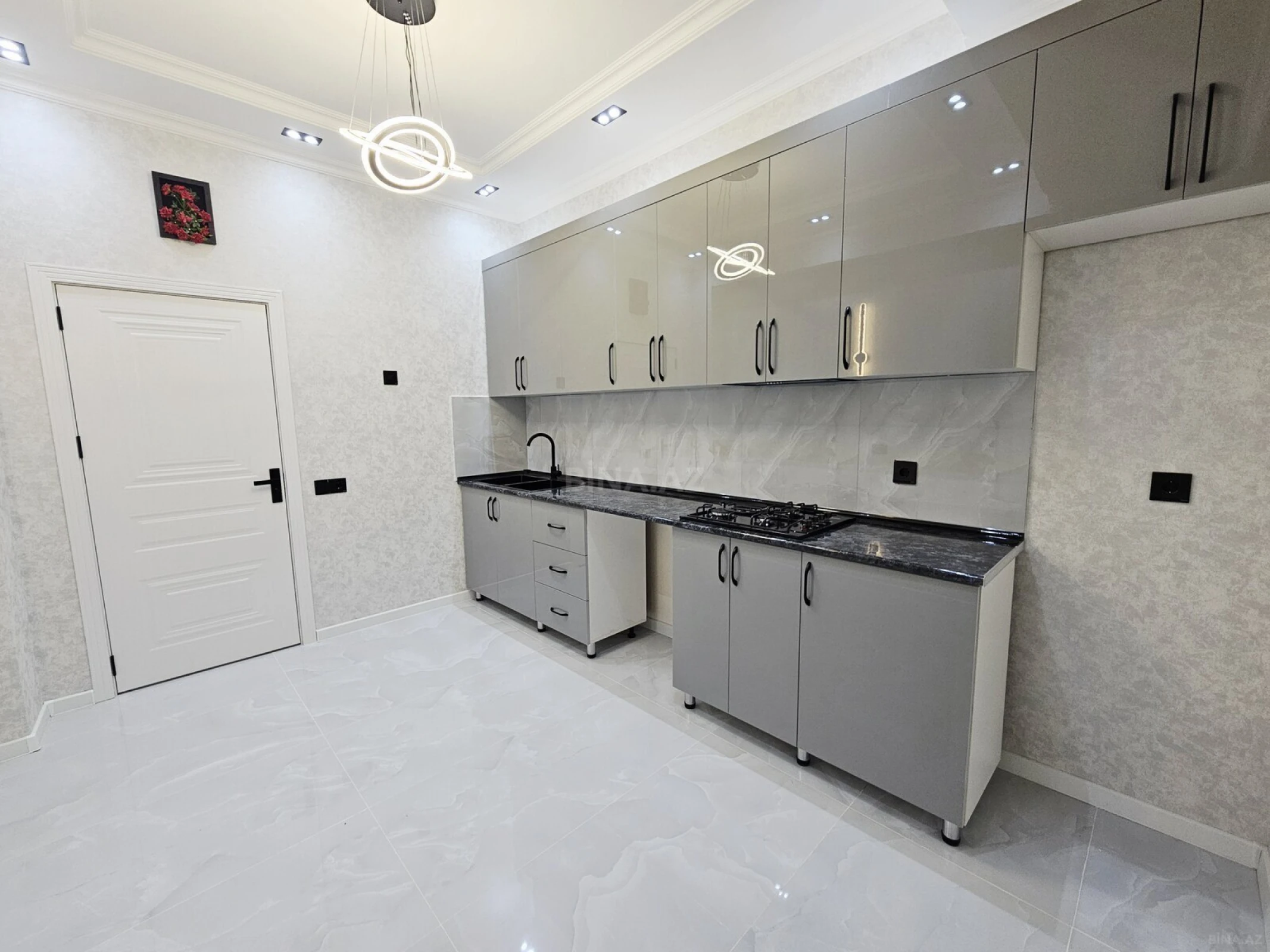 Satılır 3 otaqlı mənzil 90 m²