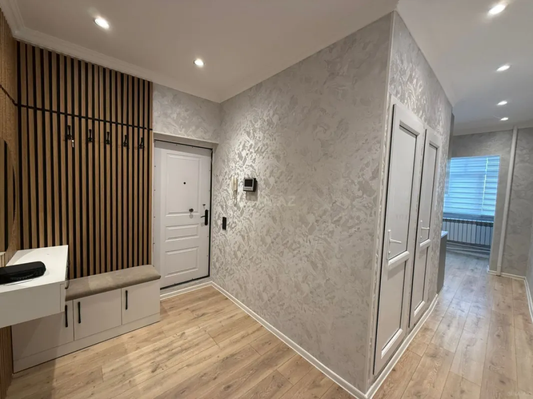 Satılır 3 otaqlı mənzil 90 m²