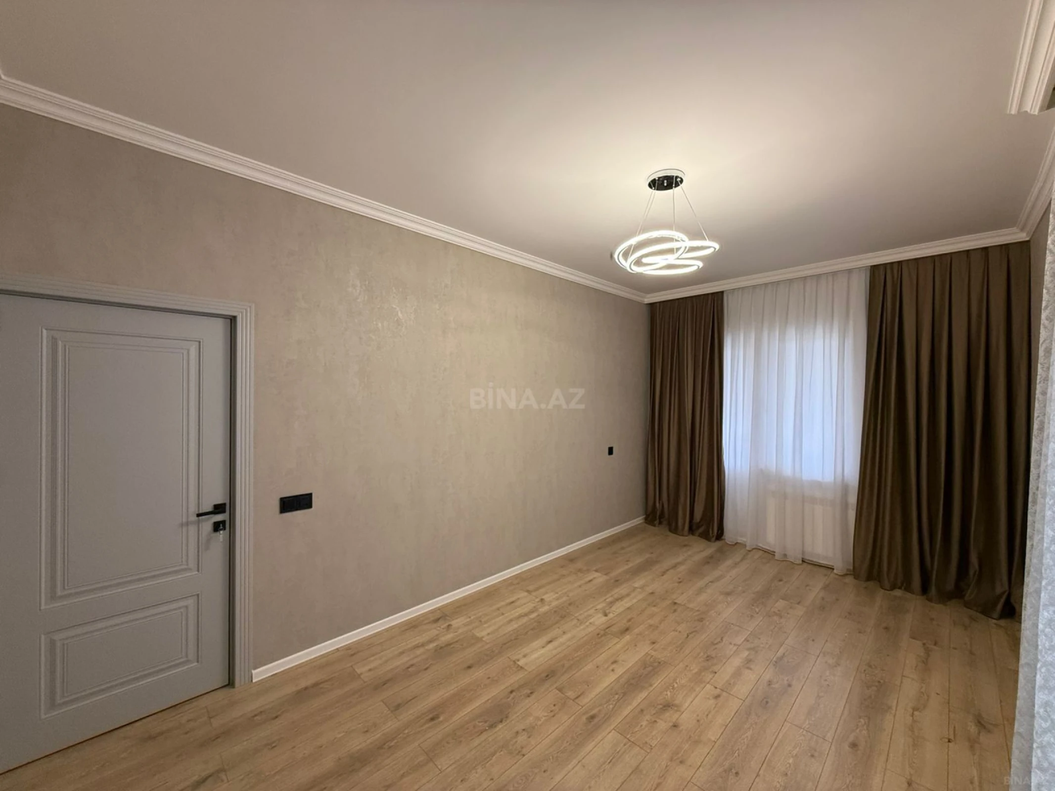 Satılır 3 otaqlı mənzil 90 m²