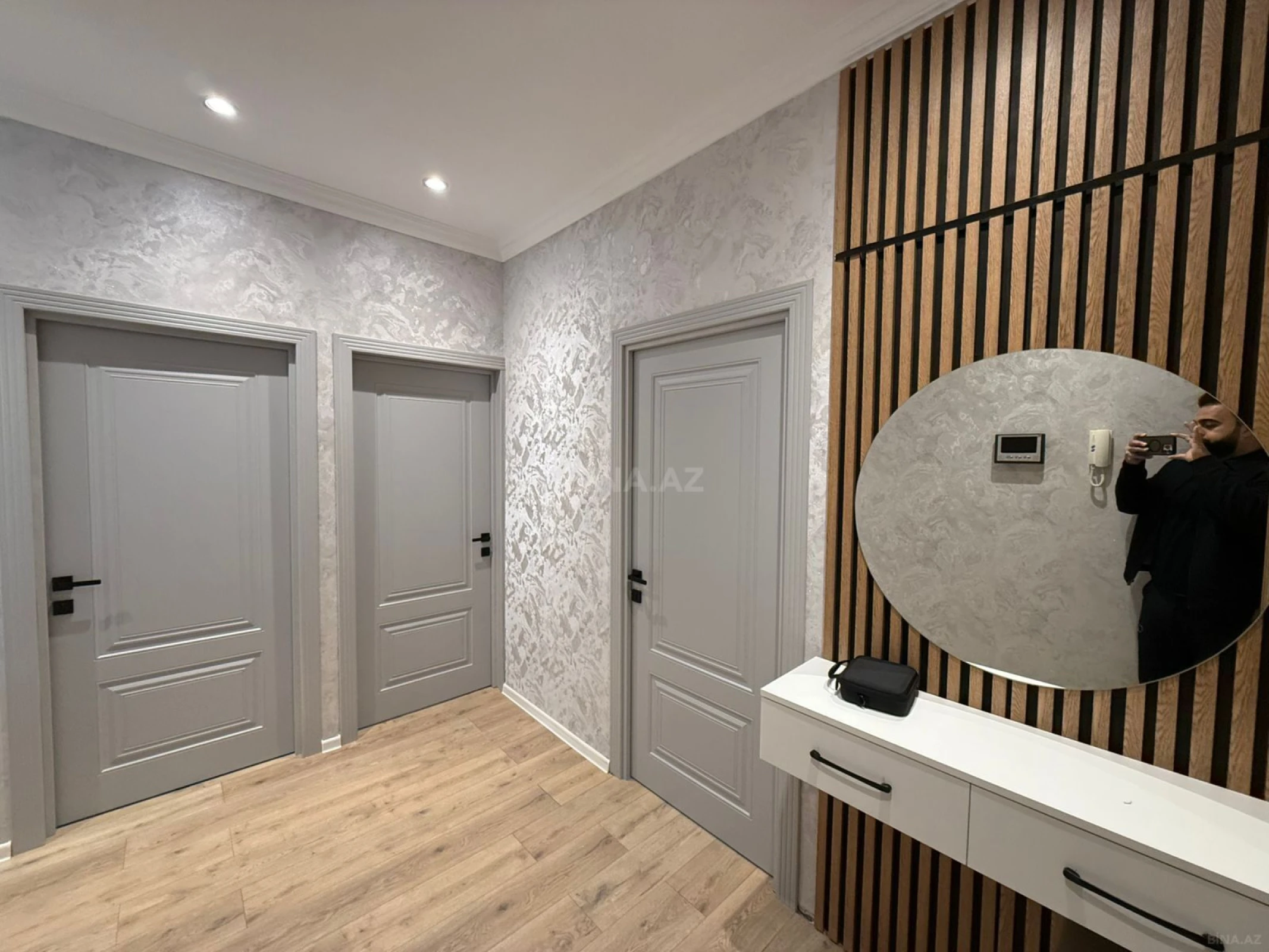 Satılır 3 otaqlı mənzil 90 m²