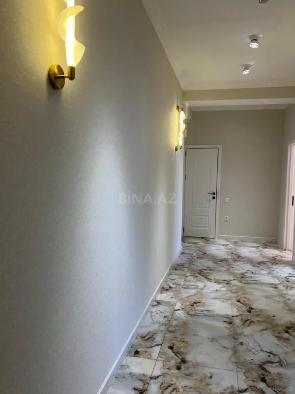 Satılır 3 otaqlı mənzil 102 m²