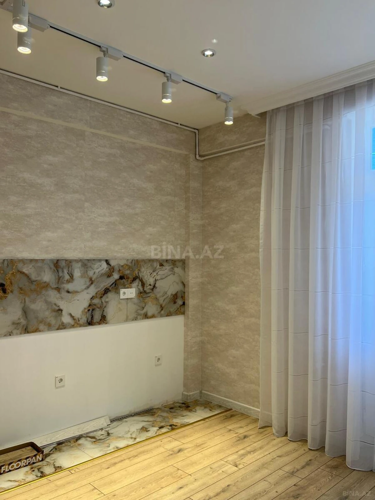 Satılır 3 otaqlı mənzil 102 m²