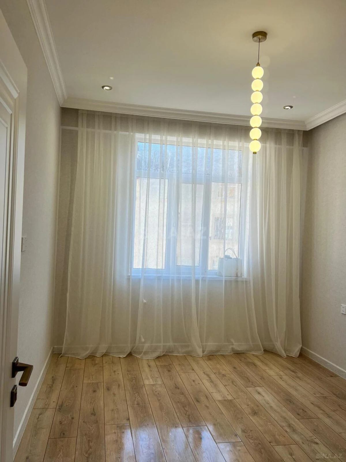 Satılır 3 otaqlı mənzil 102 m²