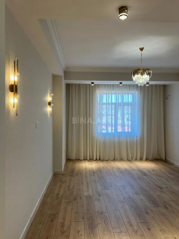 Satılır 3 otaqlı mənzil 102 m²