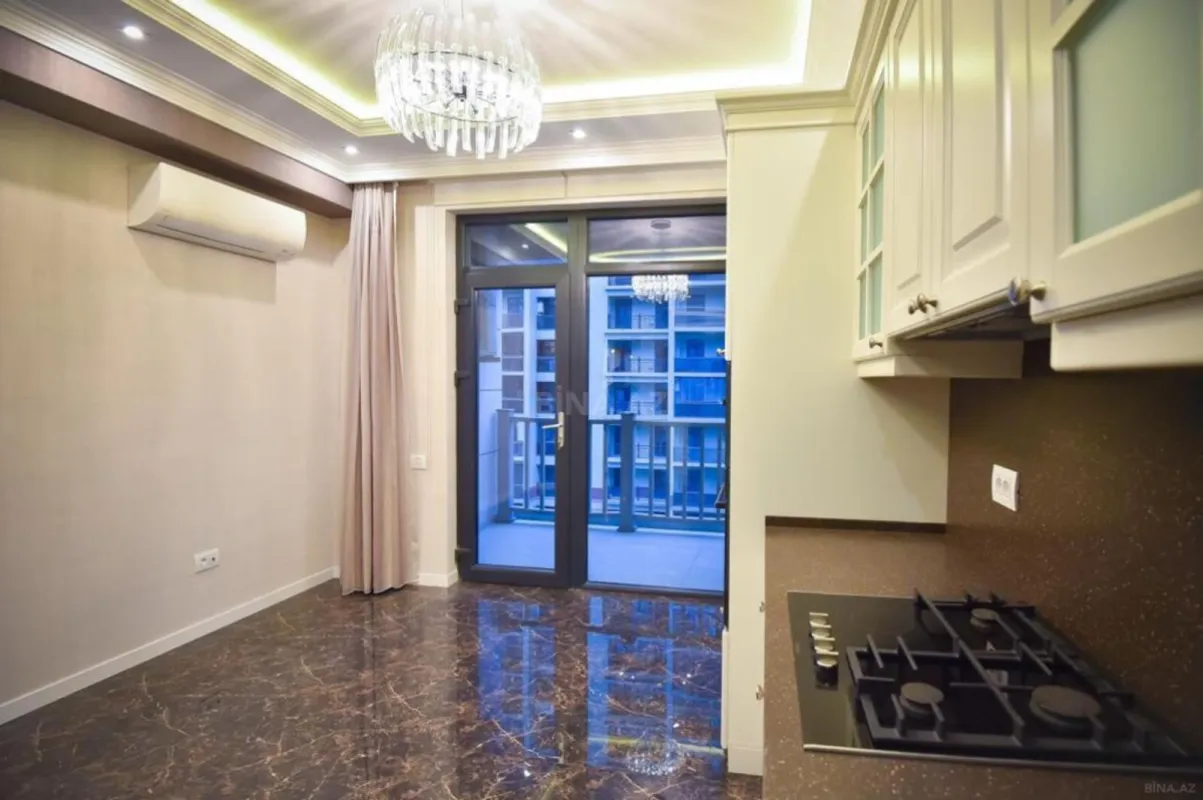 Satılır 3 otaqlı mənzil 137 m²