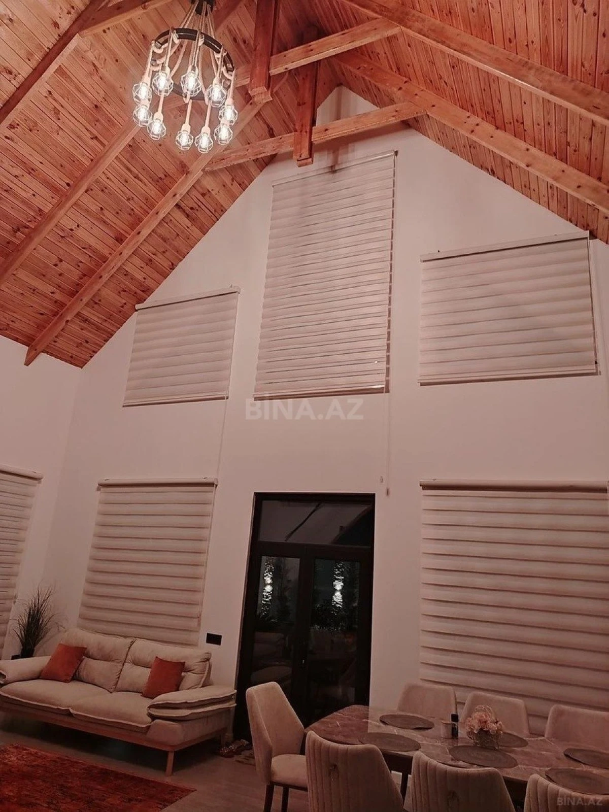 Kirayə verilir 4 otaqlı həyət evi 250 m²