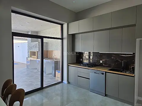 Kirayə verilir 4 otaqlı həyət evi 200 m²