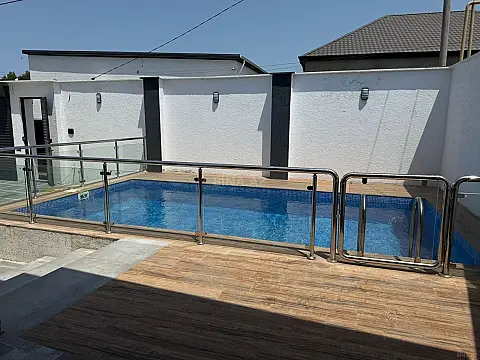 Kirayə verilir 4 otaqlı həyət evi 200 m²