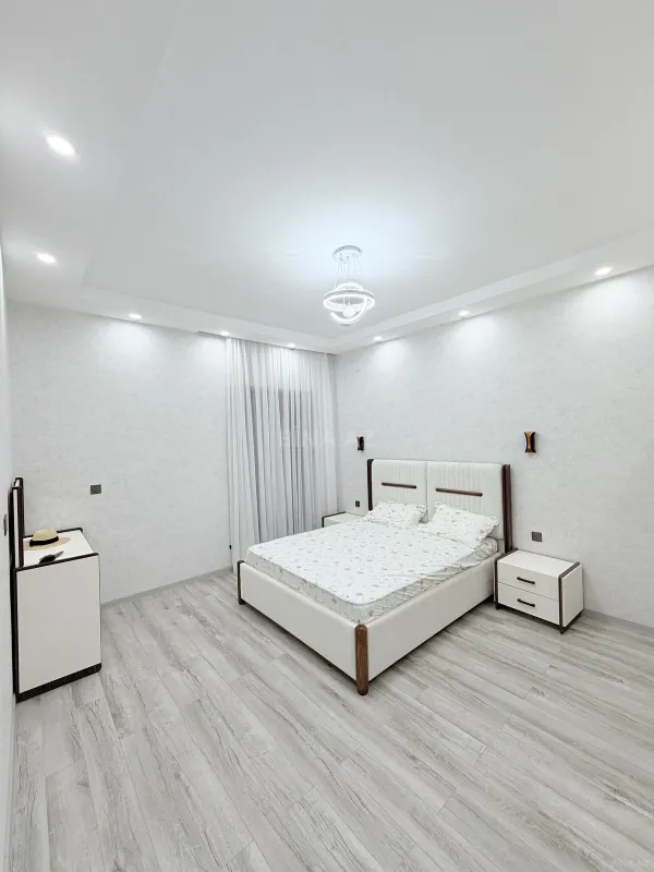 Kirayə verilir 4 otaqlı həyət evi 360 m²