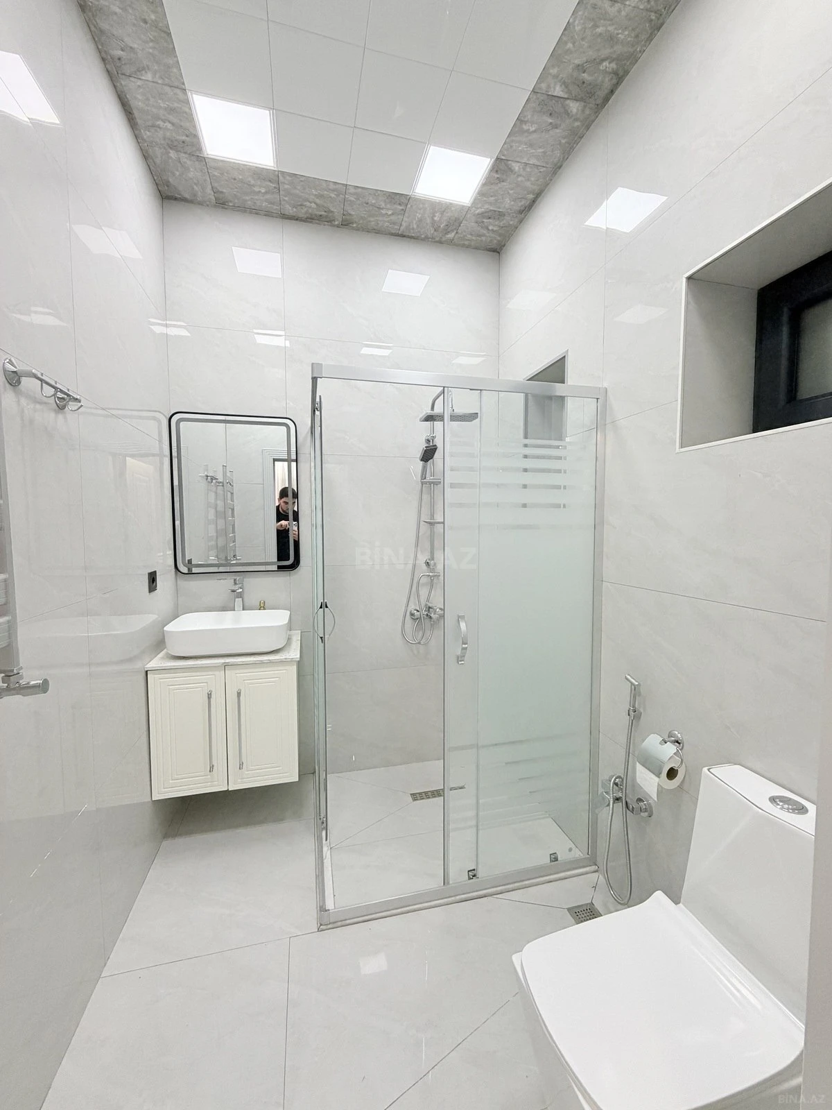 Kirayə verilir 4 otaqlı həyət evi 360 m²