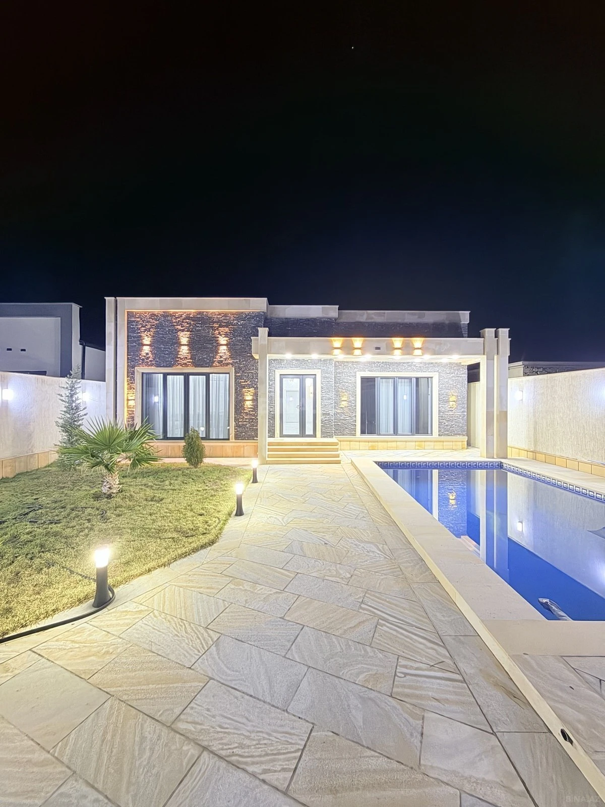 Kirayə verilir 4 otaqlı həyət evi 360 m²