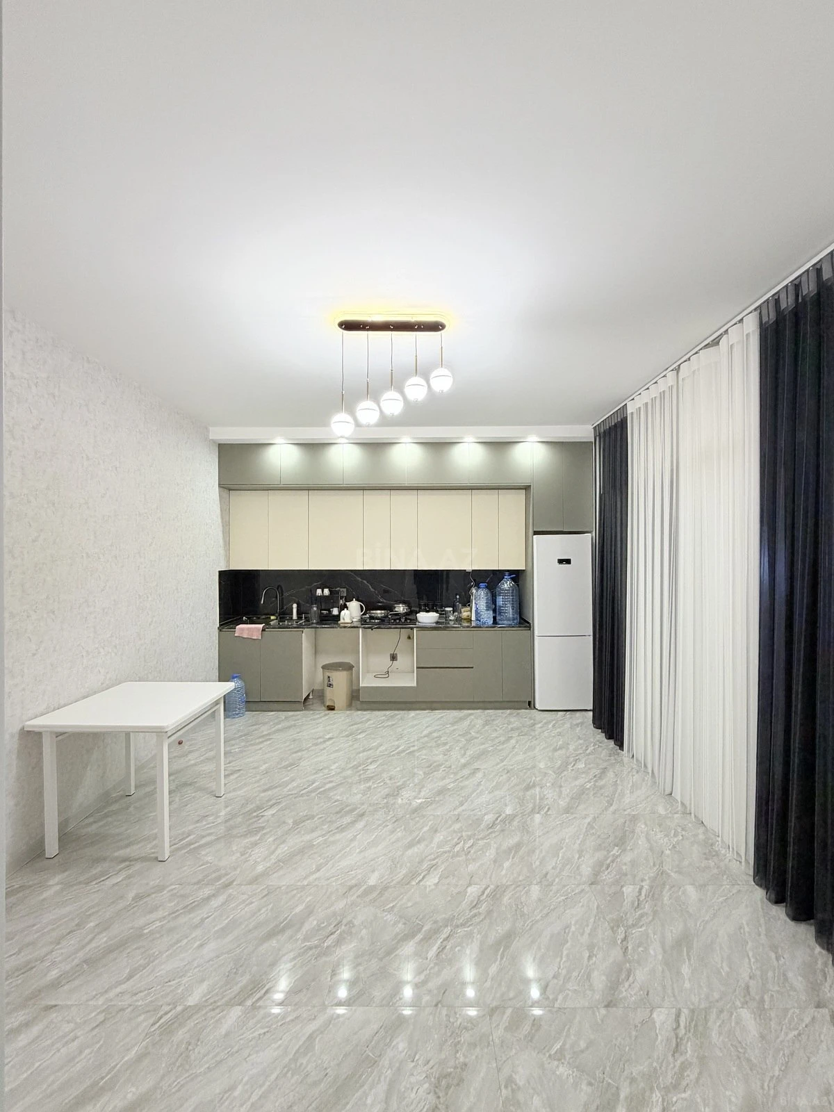 Kirayə verilir 4 otaqlı həyət evi 360 m²