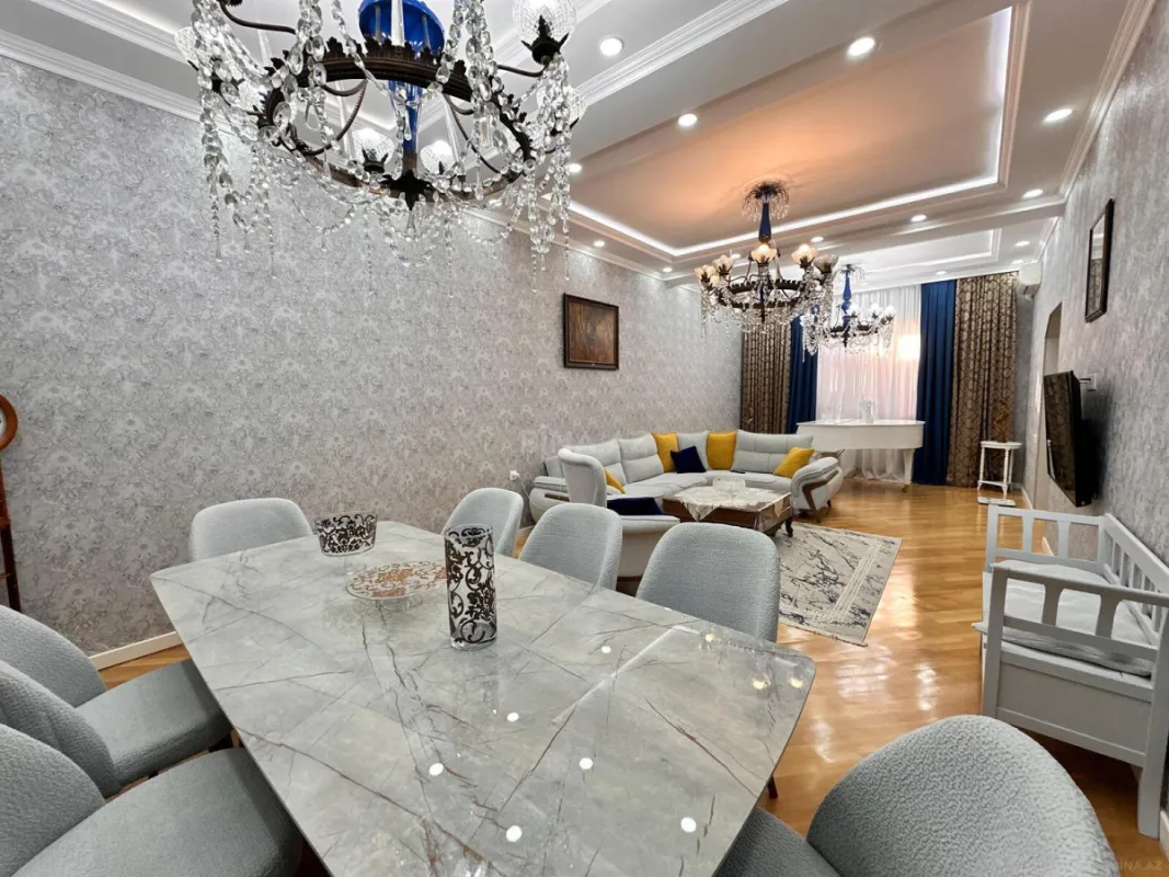Satılır 4 otaqlı həyət evi 360 m²