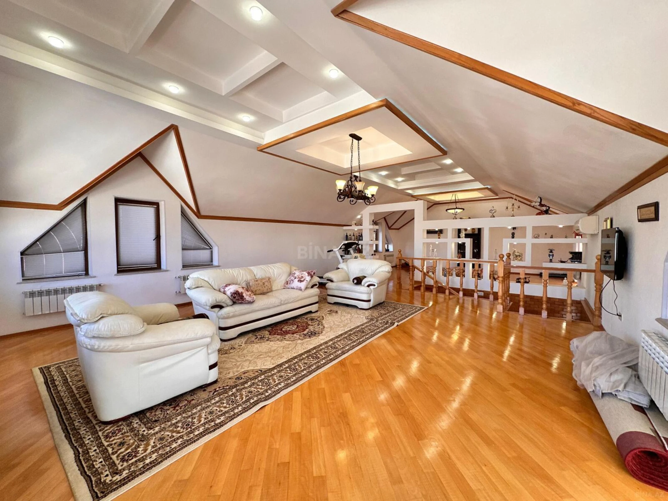 Satılır 4 otaqlı həyət evi 360 m²