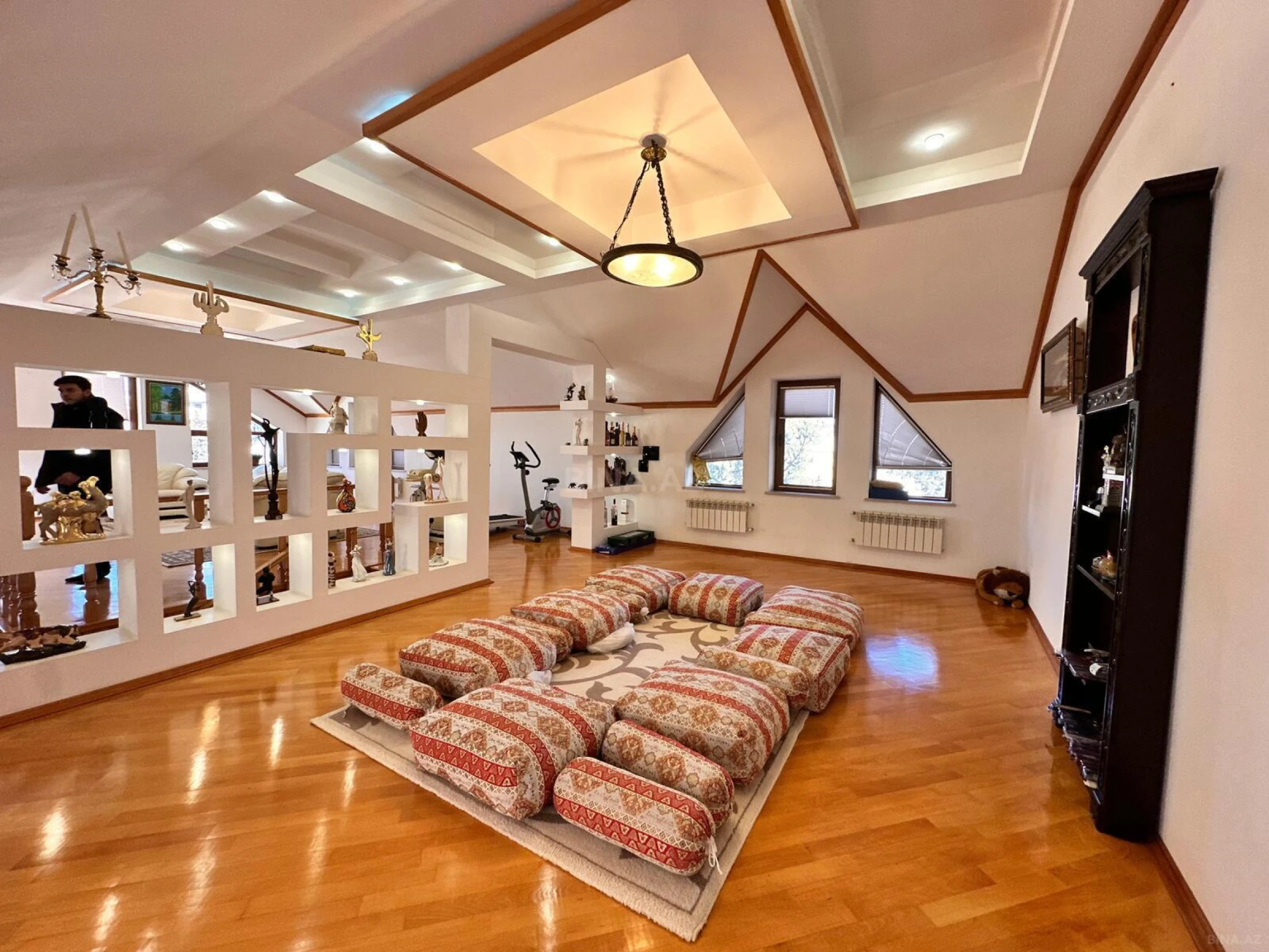 Satılır 4 otaqlı həyət evi 360 m²