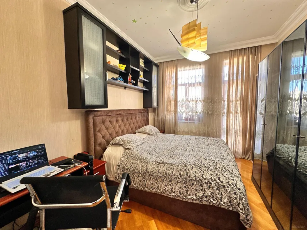 Satılır 4 otaqlı həyət evi 360 m²
