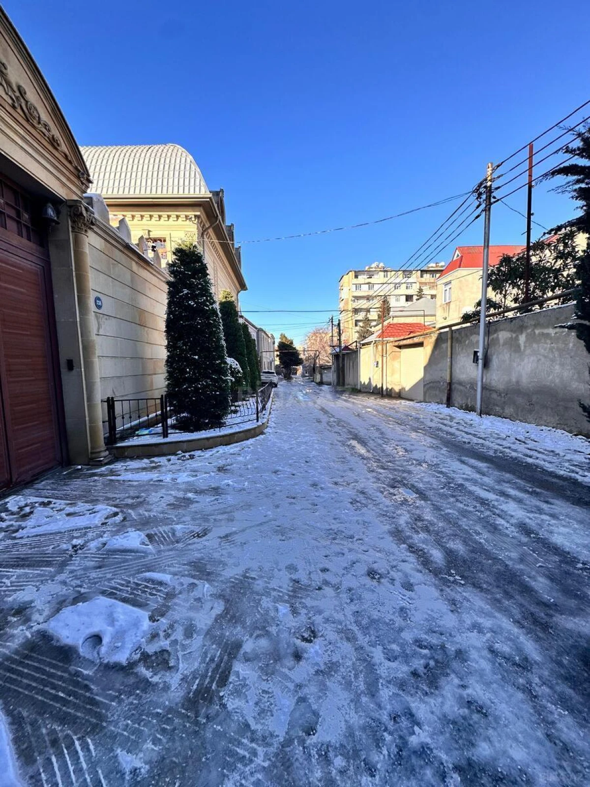 Satılır 4 otaqlı həyət evi 360 m²