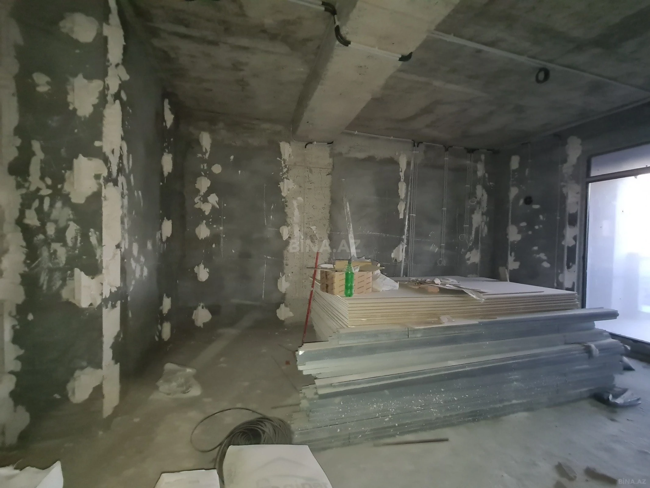 Satılır 3 otaqlı mənzil 155 m²