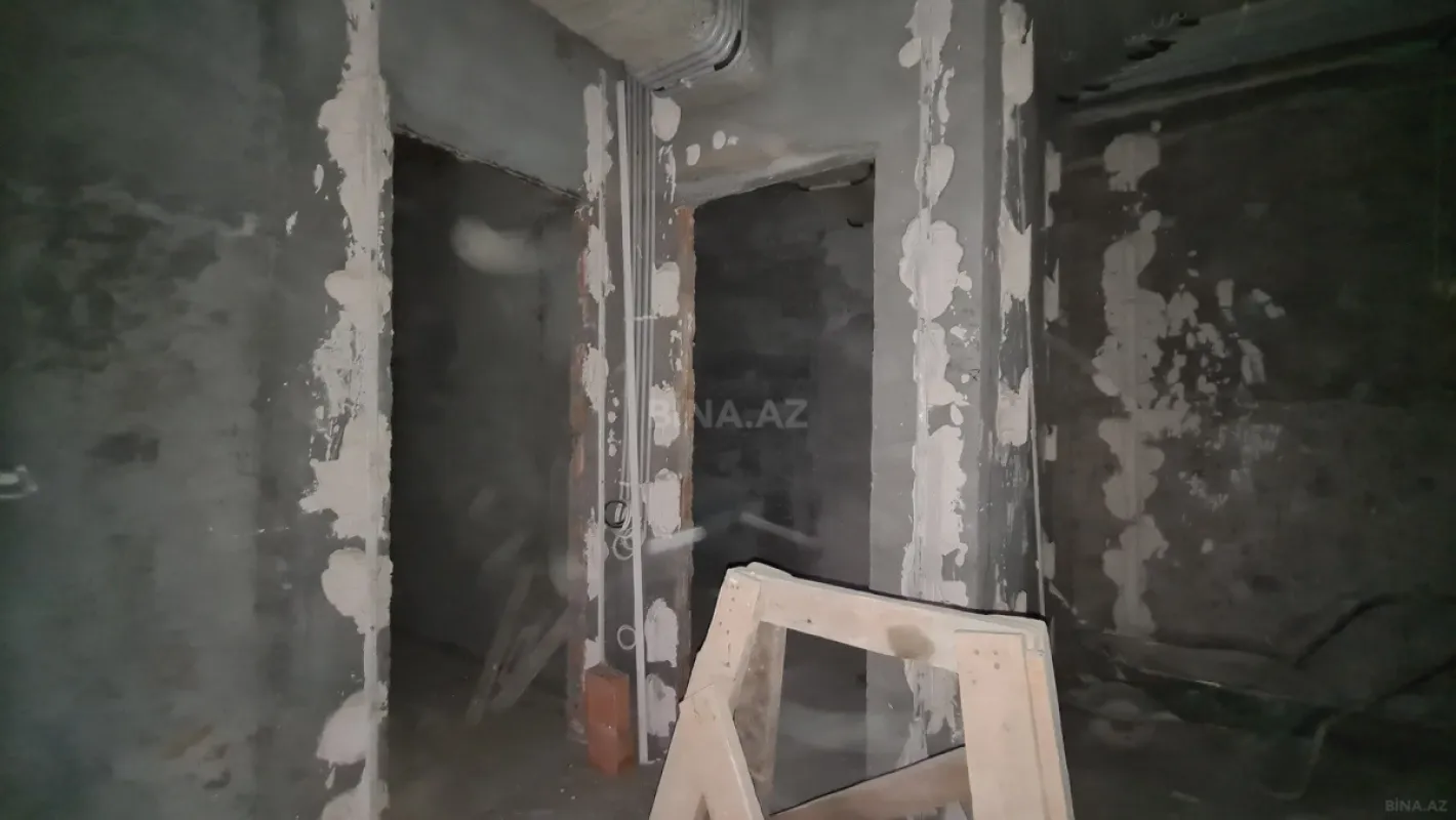 Satılır 3 otaqlı mənzil 155 m²