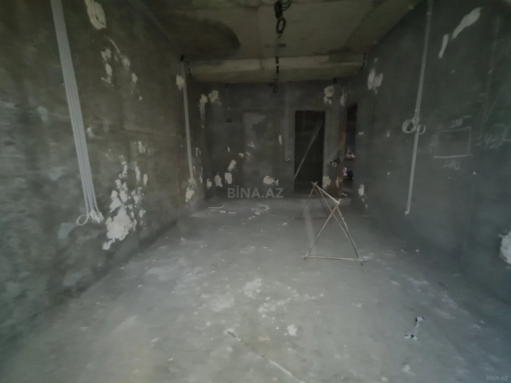 Satılır 3 otaqlı mənzil 155 m²