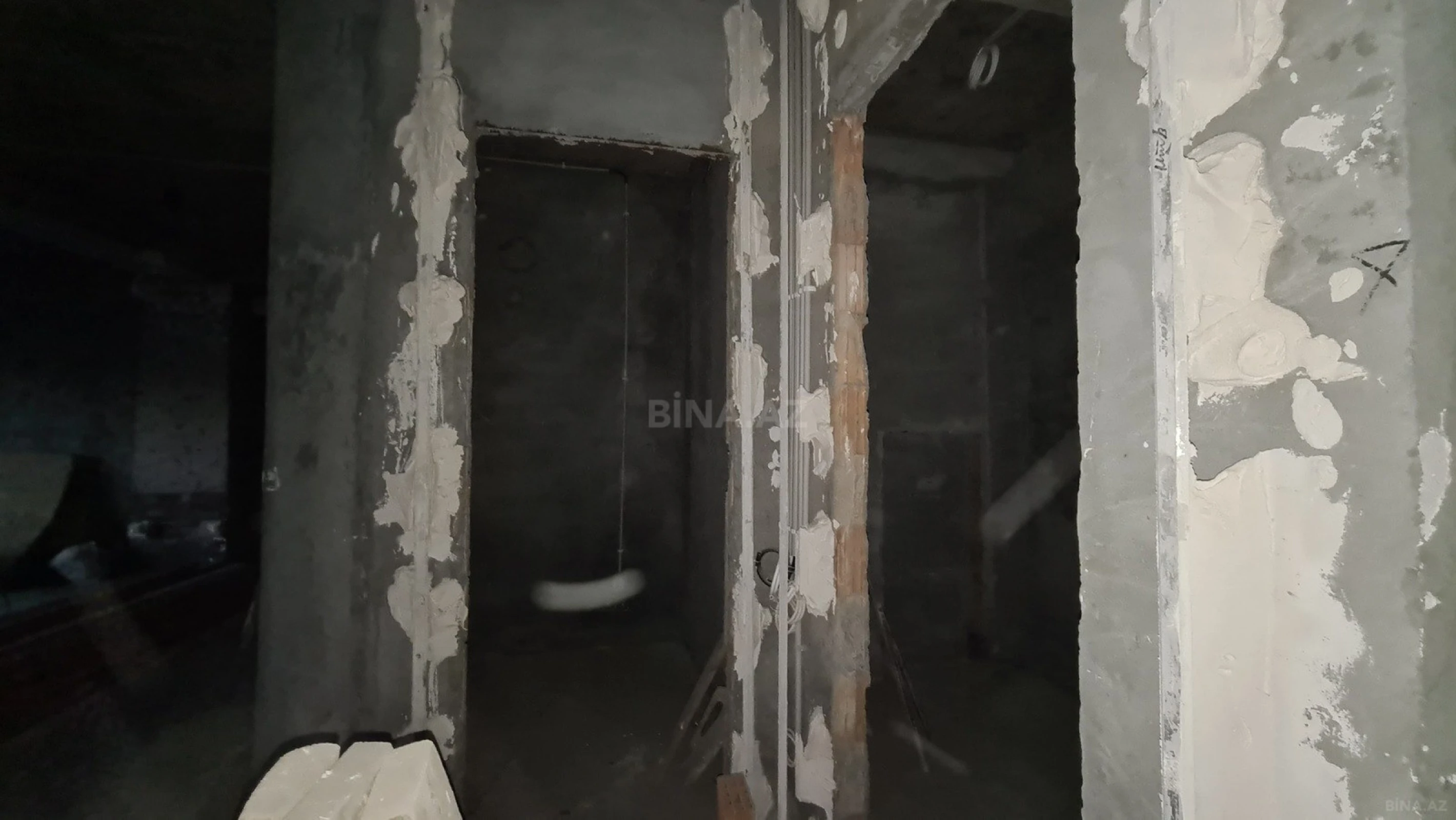 Satılır 3 otaqlı mənzil 155 m²