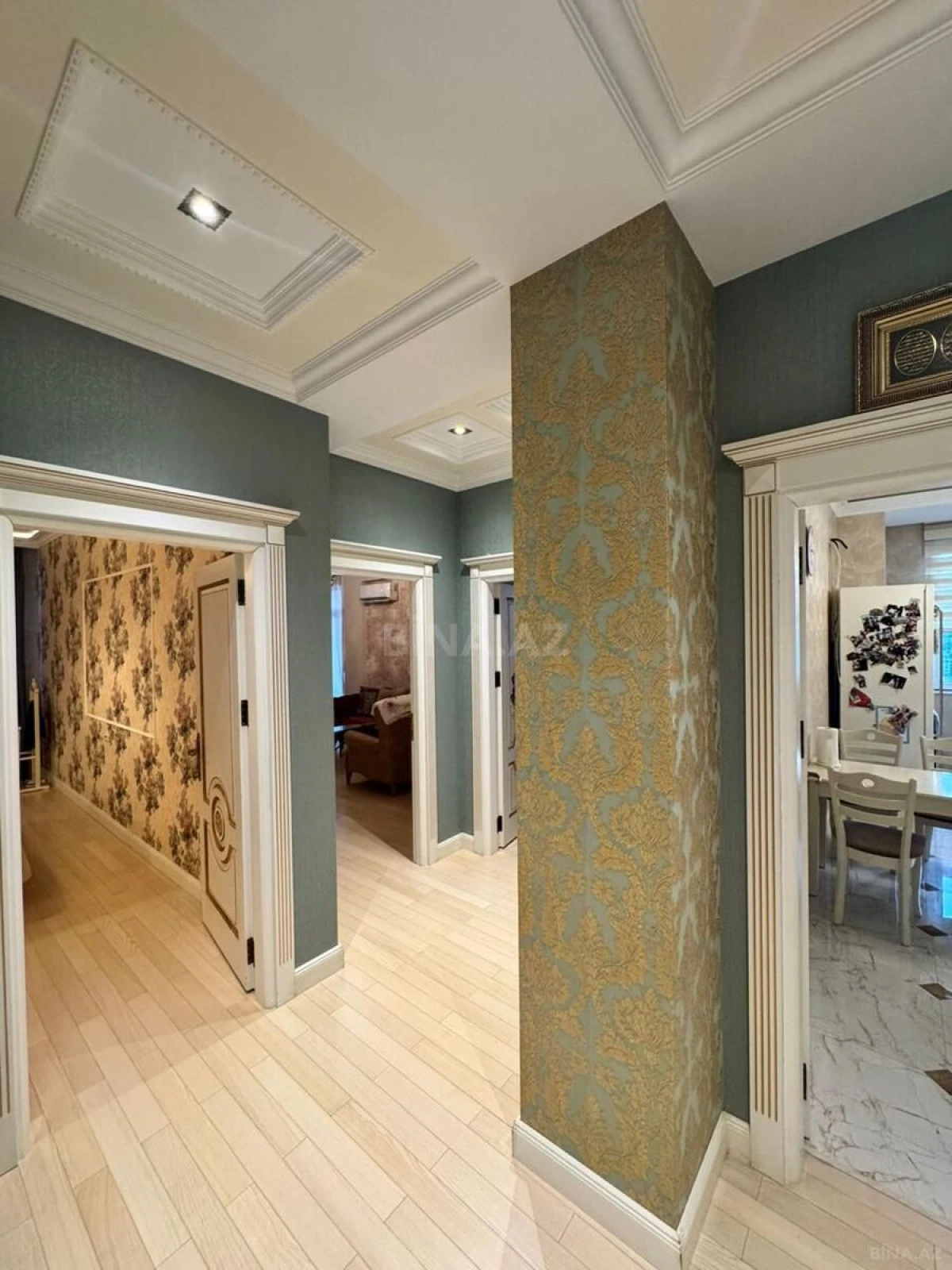 Satılır 3 otaqlı mənzil 107 m²