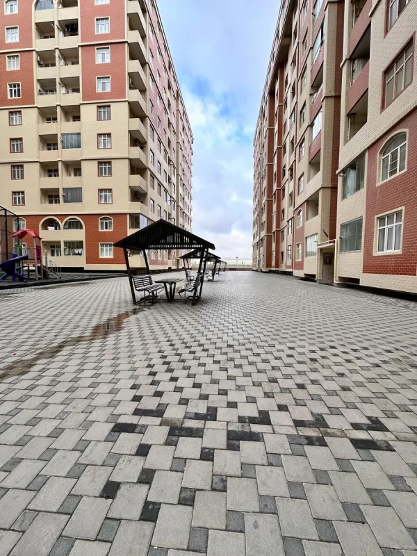 Satılır 3 otaqlı mənzil 82 m²