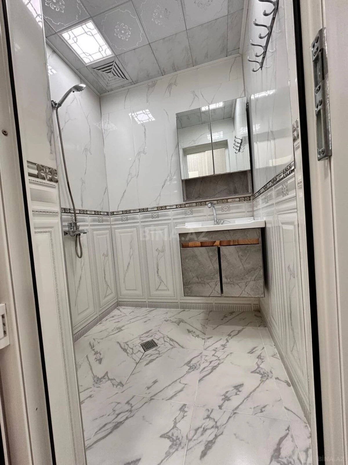 Satılır 3 otaqlı mənzil 82 m²