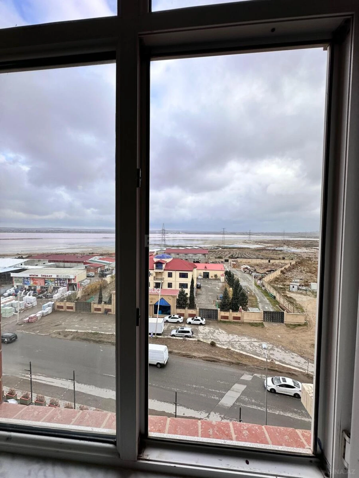 Satılır 3 otaqlı mənzil 82 m²