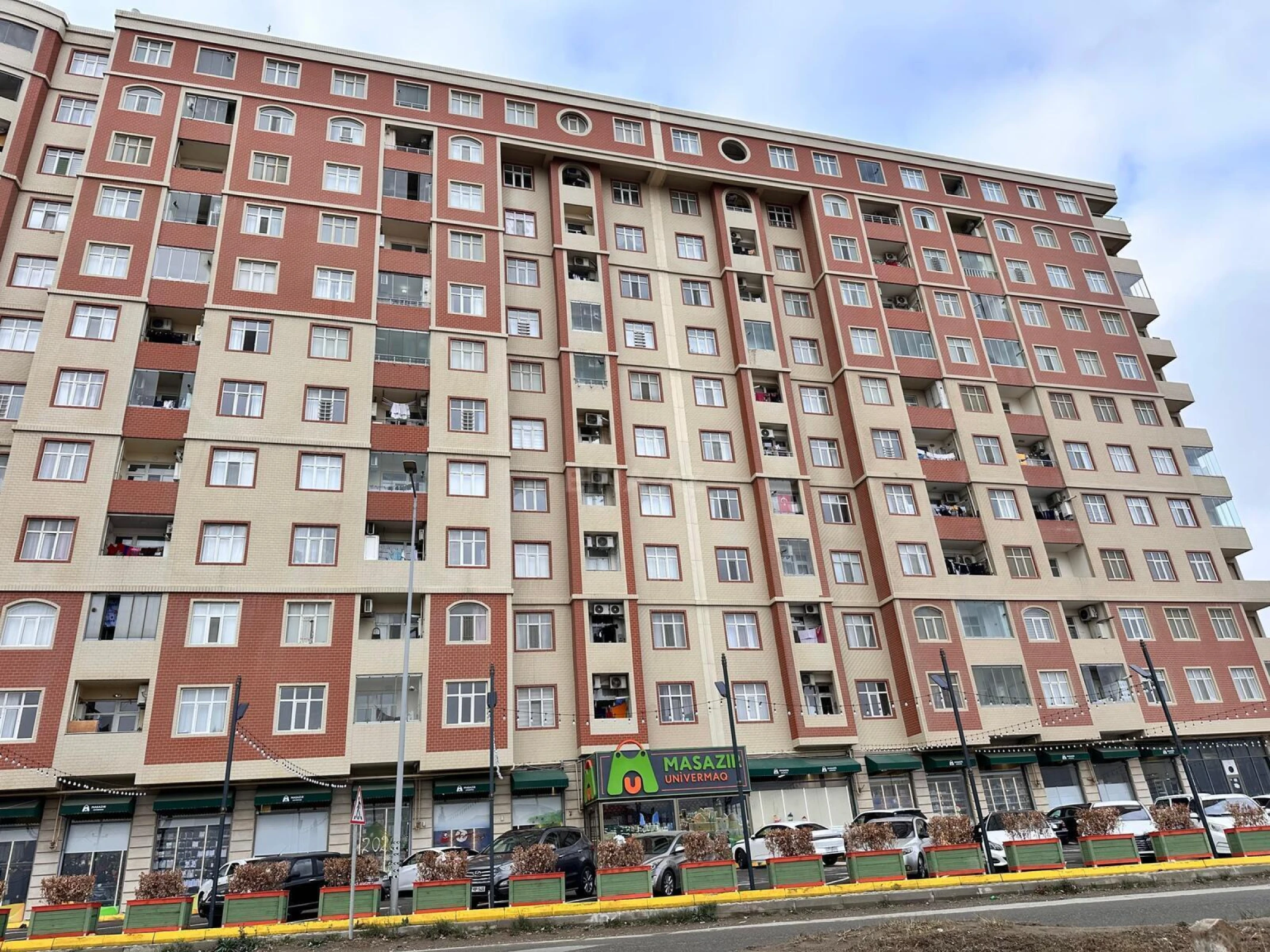 Satılır 3 otaqlı mənzil 82 m²