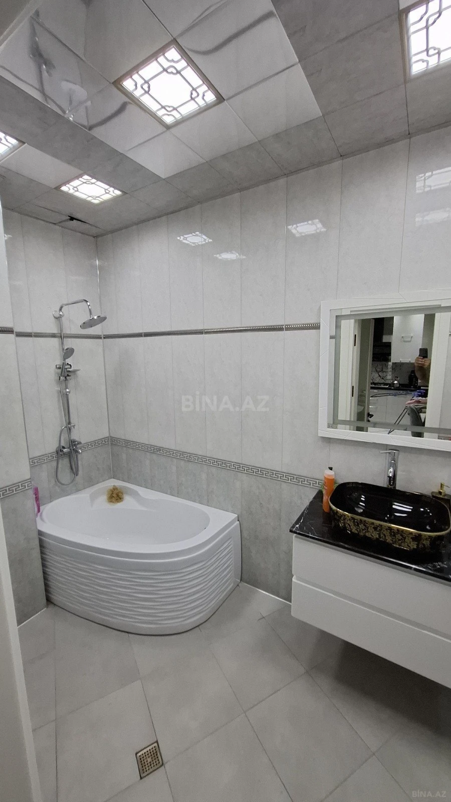 Satılır 3 otaqlı mənzil 110 m²