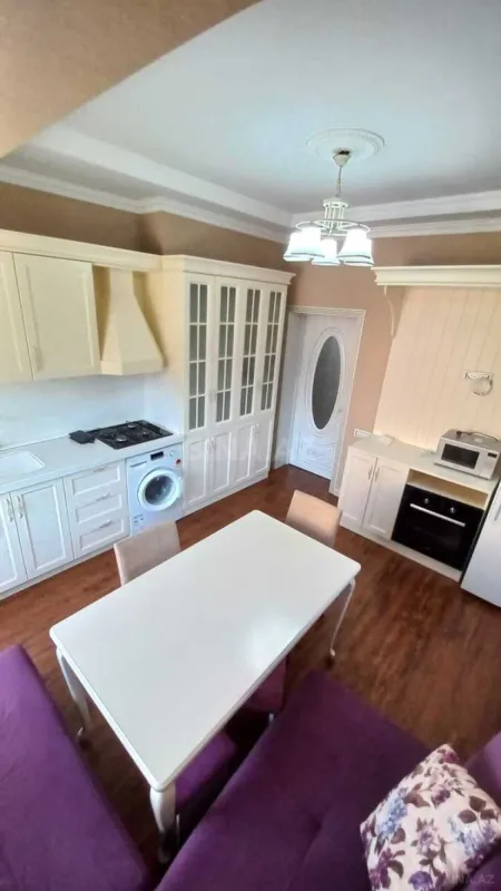 Satılır 3 otaqlı mənzil 110 m²