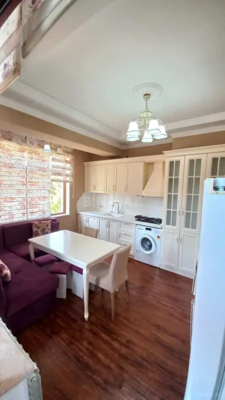 Satılır 3 otaqlı mənzil 110 m²