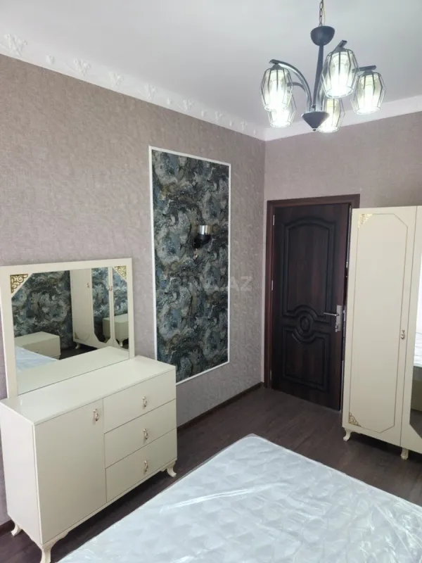 Kirayə verilir 2 otaqlı mənzil 65 m²