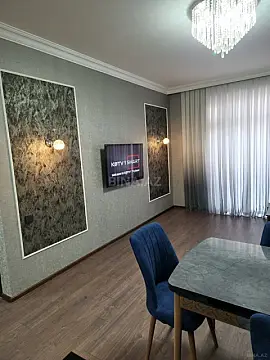Kirayə verilir 2 otaqlı mənzil 65 m²